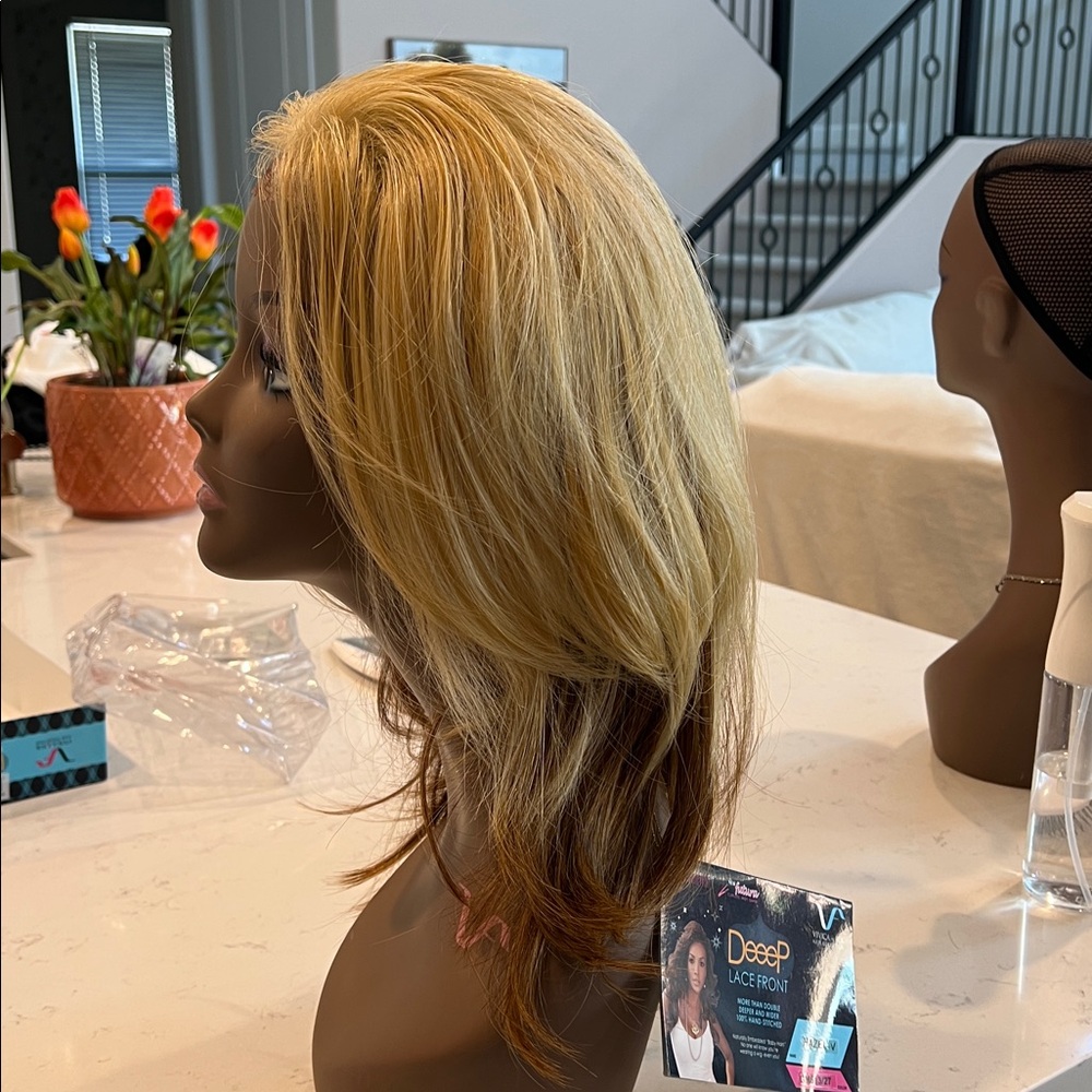 Vivica Fox Hair Lace Front Wig Hazel gm613/27